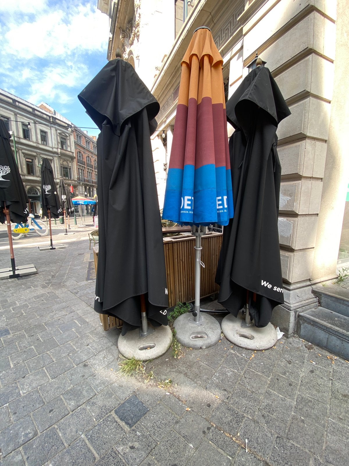 GRAND PARASOL POUR HORECA, Jardin & Terrasse, Parasols, Comme neuf, Enlèvement