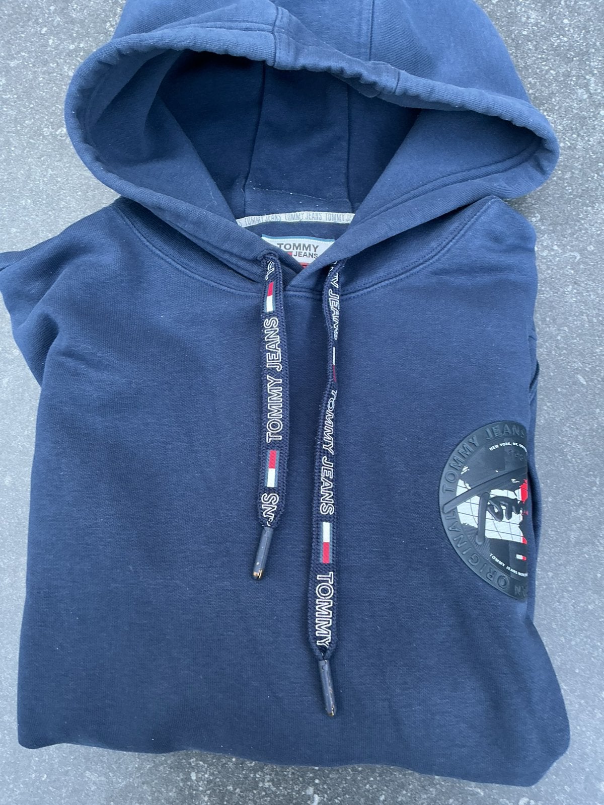 Mooie hoodie Tommy Hilfinger, maat L, Ophalen of Verzenden, Zo goed als nieuw, Maat 52/54 (L), Blauw