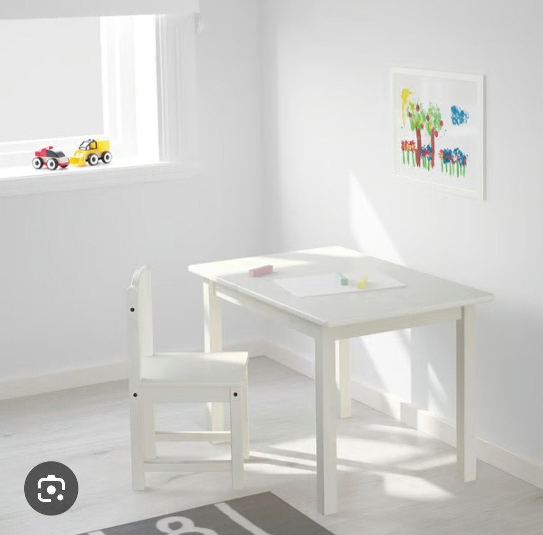 Wit IKEA tafeltje, Ophalen