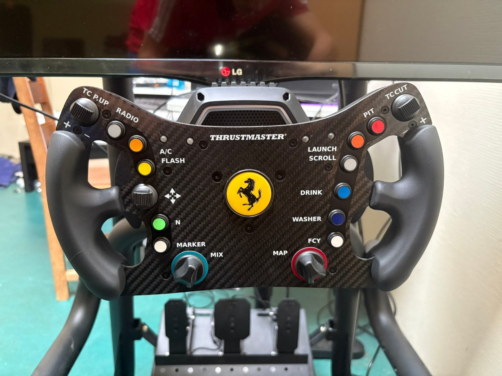 Thrustmaster T818 + Ferrari 488 gt3 raceline pedal +chassis, Consoles de jeu & Jeux vidéo, Consoles de jeu | Autre, Comme neuf