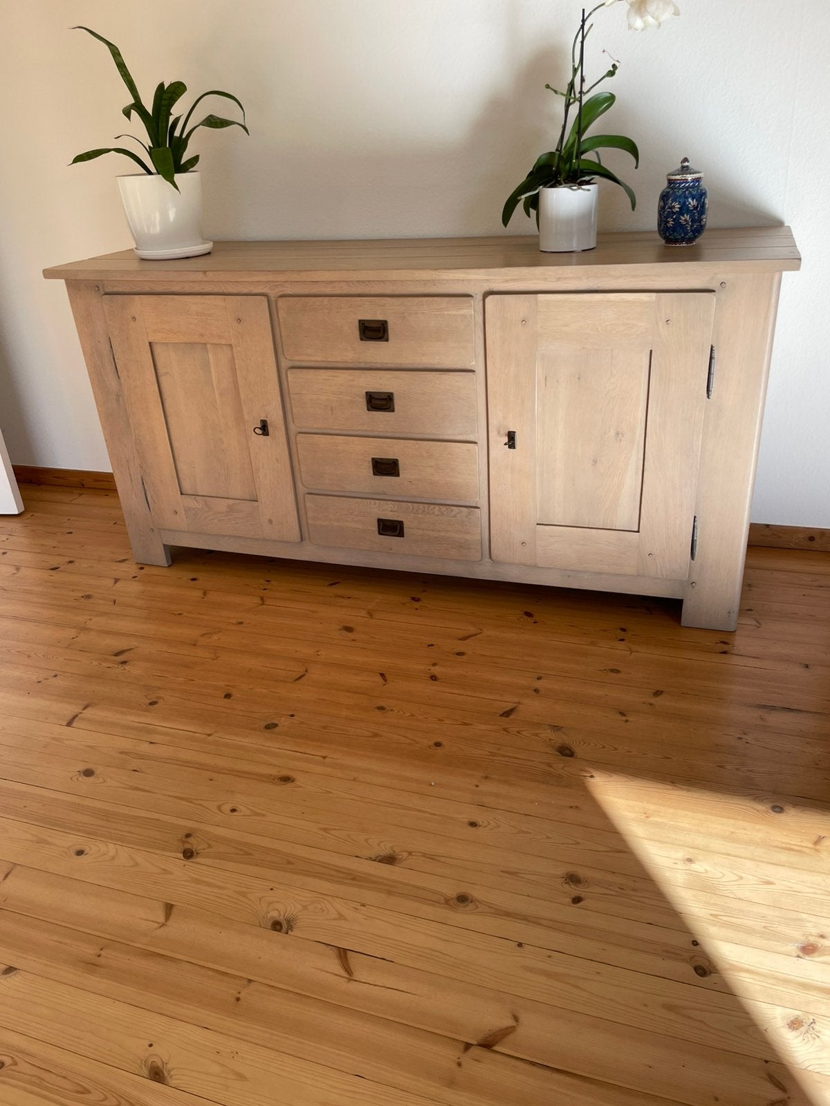 Z.g.a.n. houten dressoir in degelijke houten uitvoering, Ophalen, Zo goed als nieuw