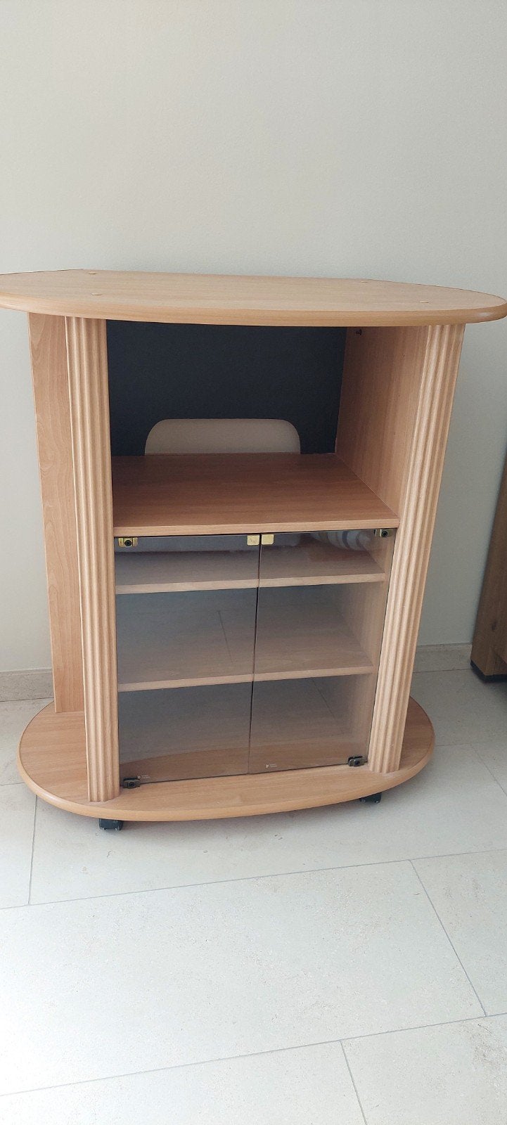 Tv/audio kast op wieltjes, Ophalen