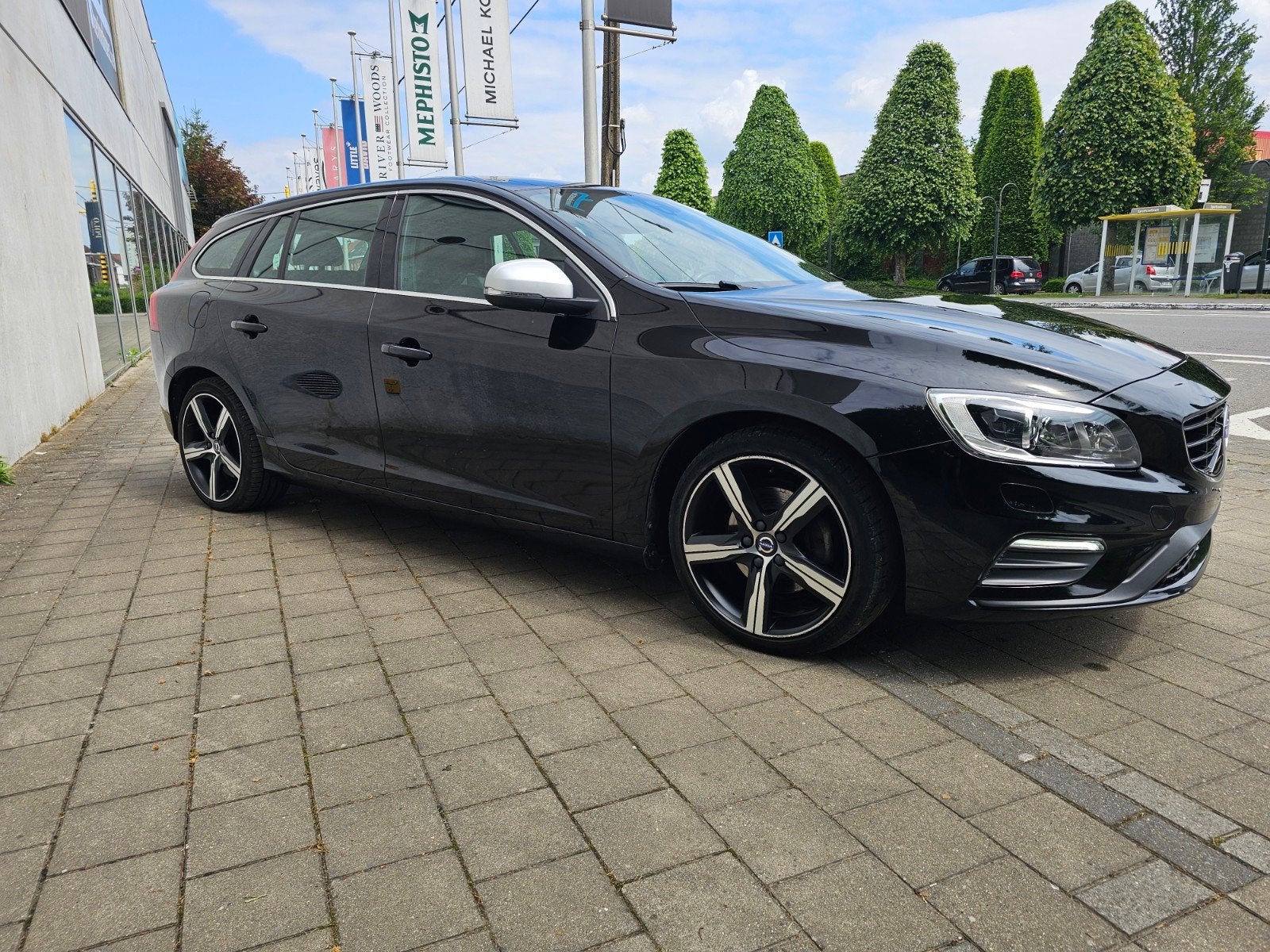 Volvo V60 T4 benzine automaat, Auto's, Volvo, Euro 6, 4 cilinders, 1969 cc, Zwart