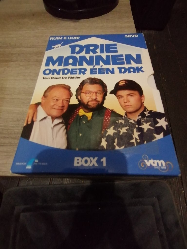 Dvd box compleet : drie mannen onder een dak seizoen 1, Cd's en Dvd's, Dvd's | Nederlandstalig, Vanaf 6 jaar, Ophalen, Zo goed als nieuw
