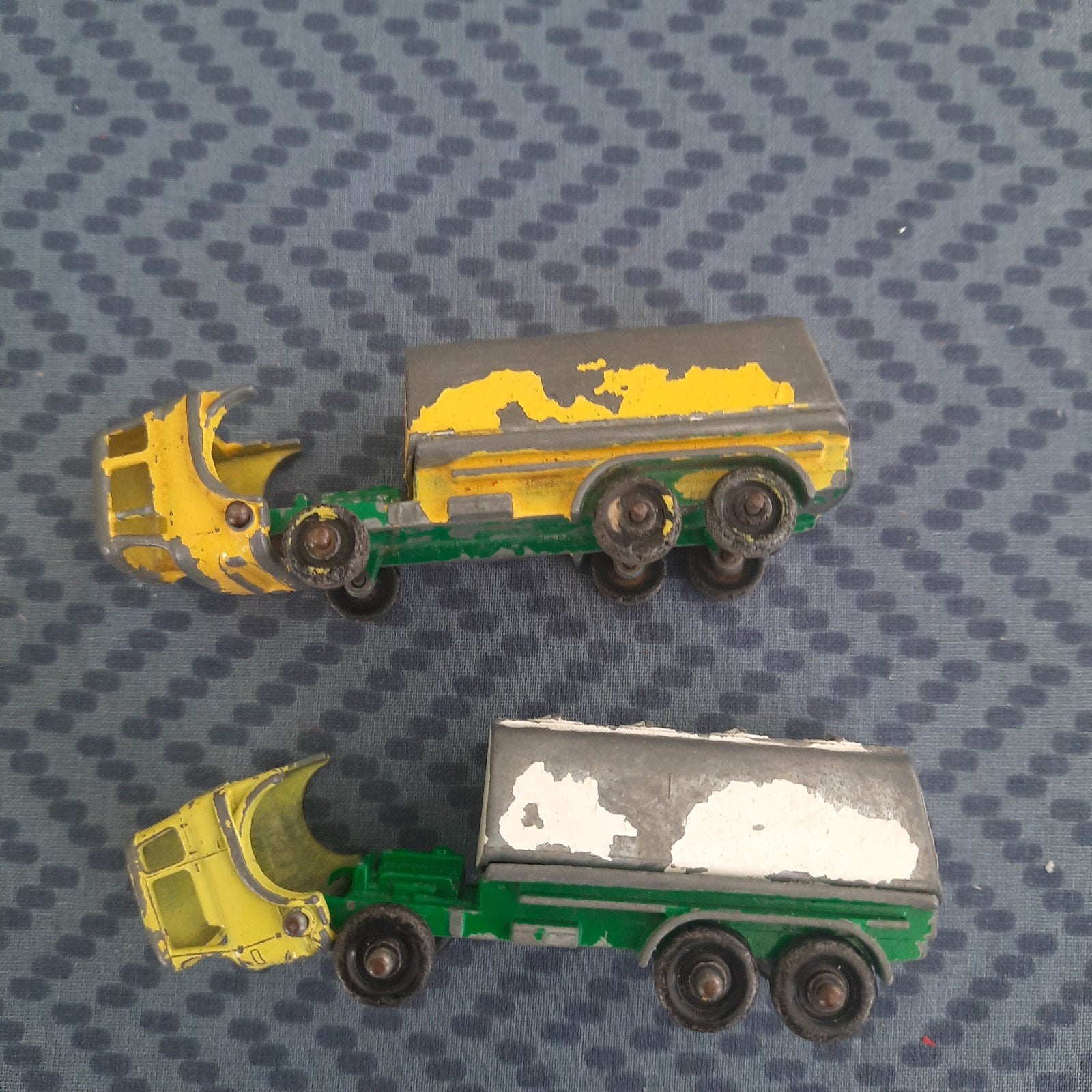 MATCHBOX UK * Lot de 2 pièces. CITERNE À ESSENCE Bedford *VI, Hobby & Loisirs créatifs, Enlèvement, Utilisé, Bus ou Camion, Matchbox