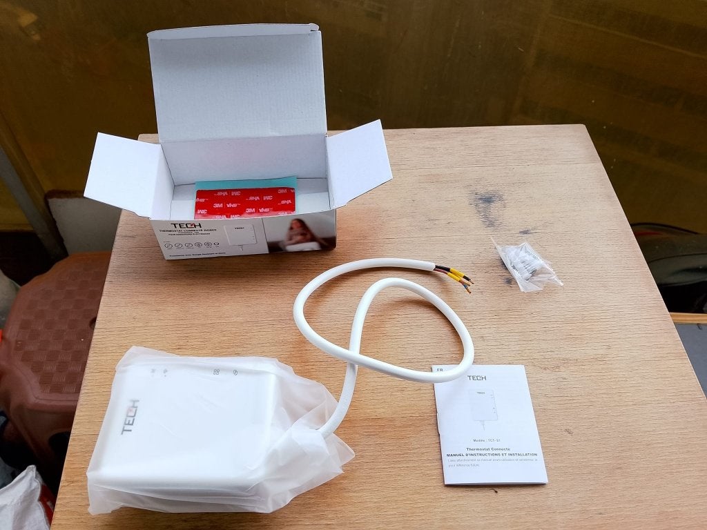 THERMOSTAT INTELLIGENT CONTROLE A DISTANCE NEUF, Bricolage & Construction, Enlèvement, Thermostat intelligent, Neuf
