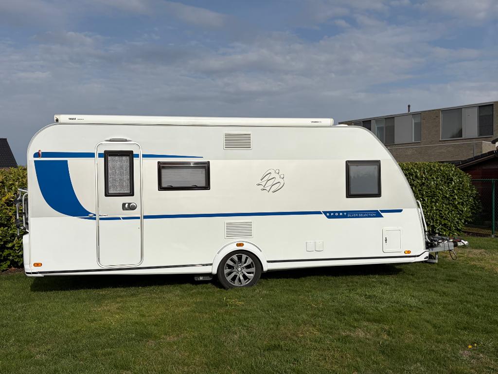 Caravan Knaus sport 540 FDK, Caravans en Kamperen, Caravans, Particulier, tot en met 6, 1250 - 1500 kg, Treinzit, Knaus, Stapelbed