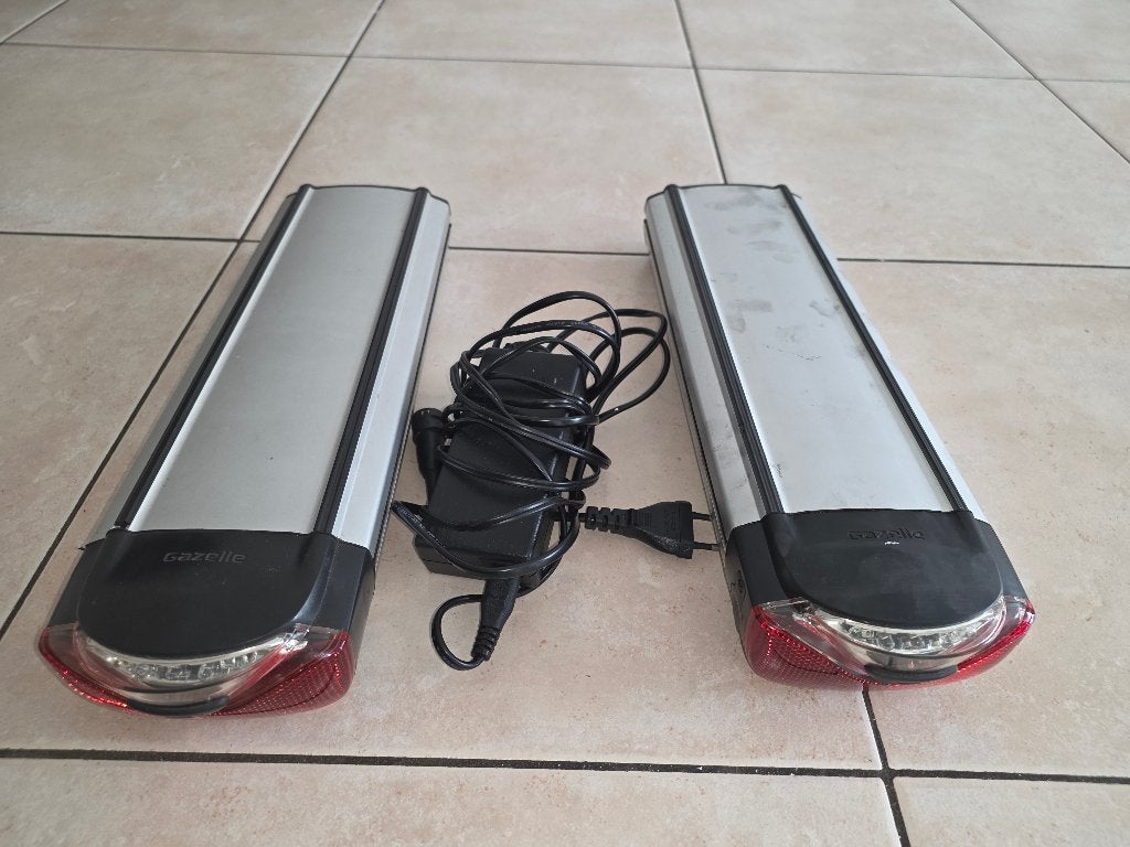 Set van 2 Gazelle Innergy Accu's (36V) + Originele Oplader, Fietsen en Brommers, Zo goed als nieuw