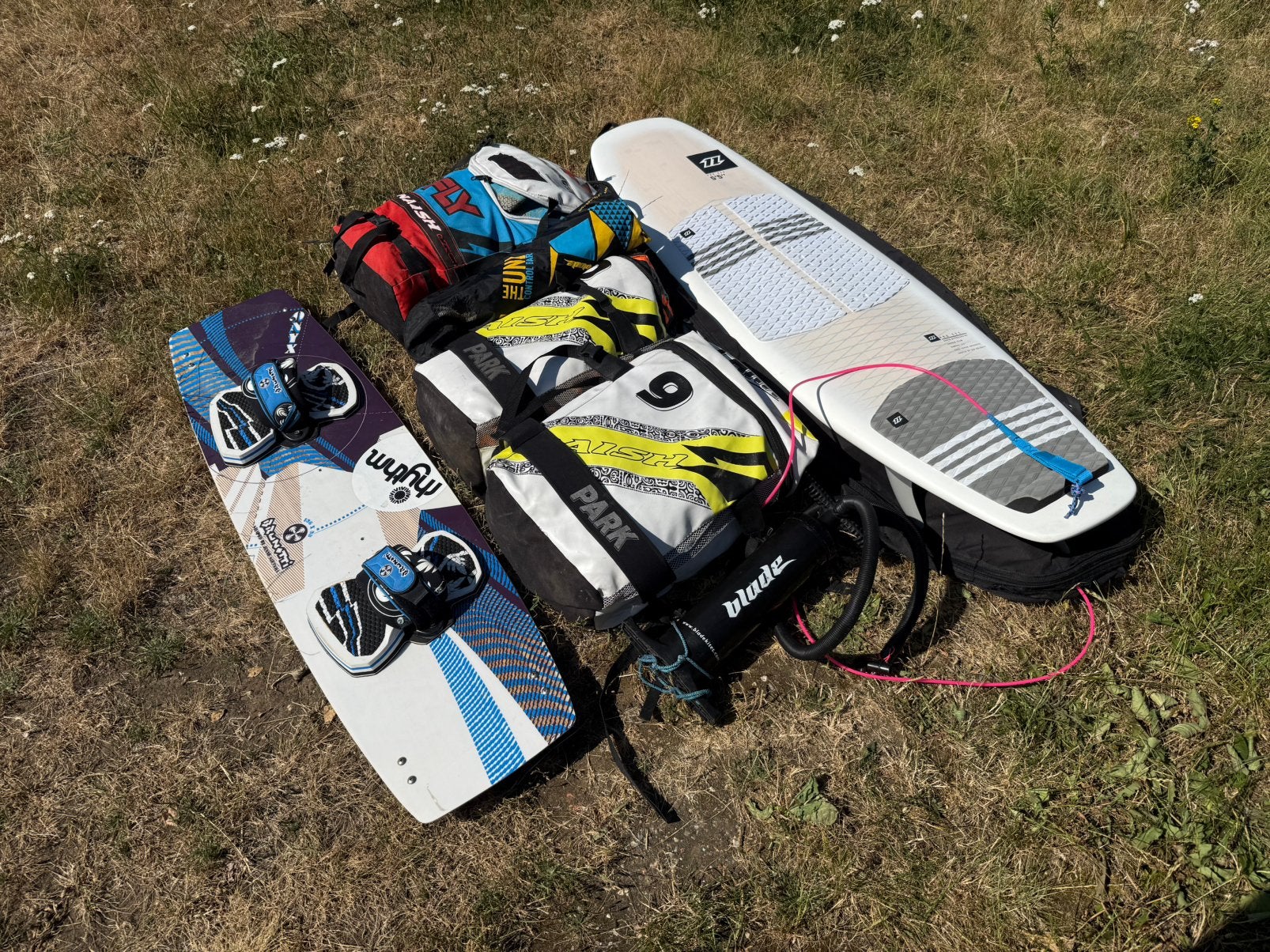 Kiteset 2 boards 3 kites naish north brunotti, Enlèvement, Comme neuf, Bar