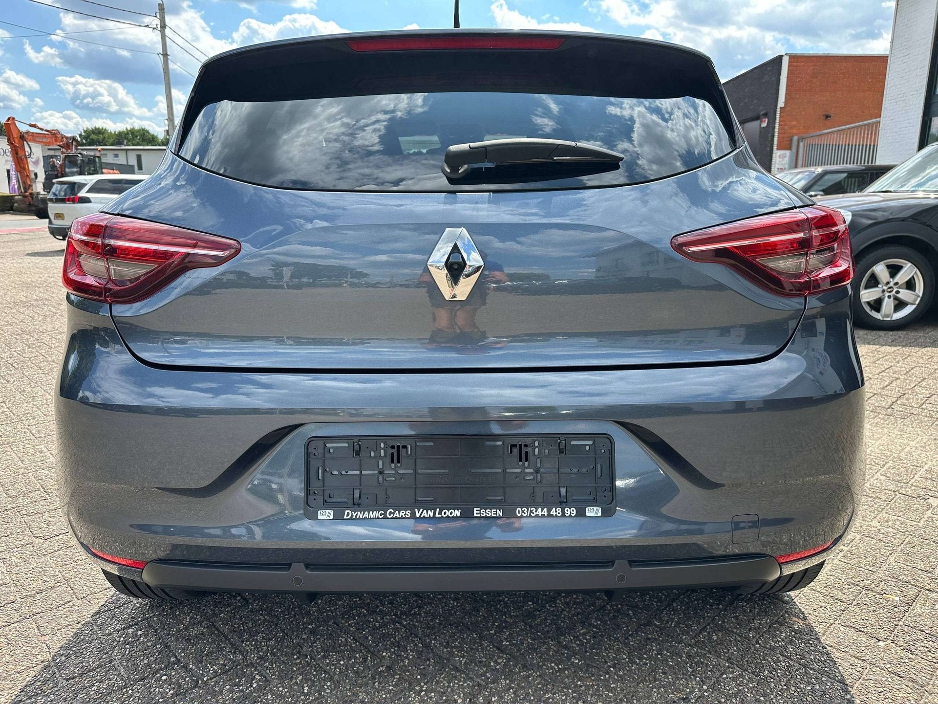 Renault Clio 1.6i 140Pk Automaat Hybrid E-TECH Limited Cruis, Autos, Argent ou Gris, Achat, Euro 6, Entreprise