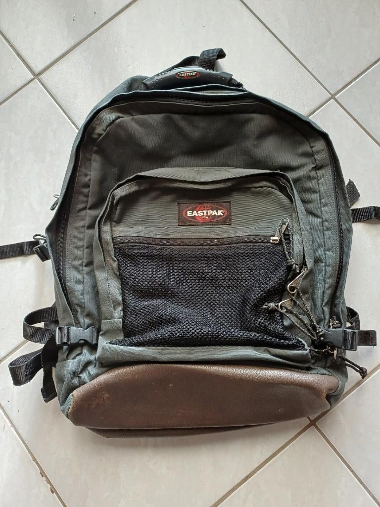 sac à dos Eastpak grand modèle, 25 à 40 cm, Enlèvement ou Envoi, 30 à 45 cm, Utilisé