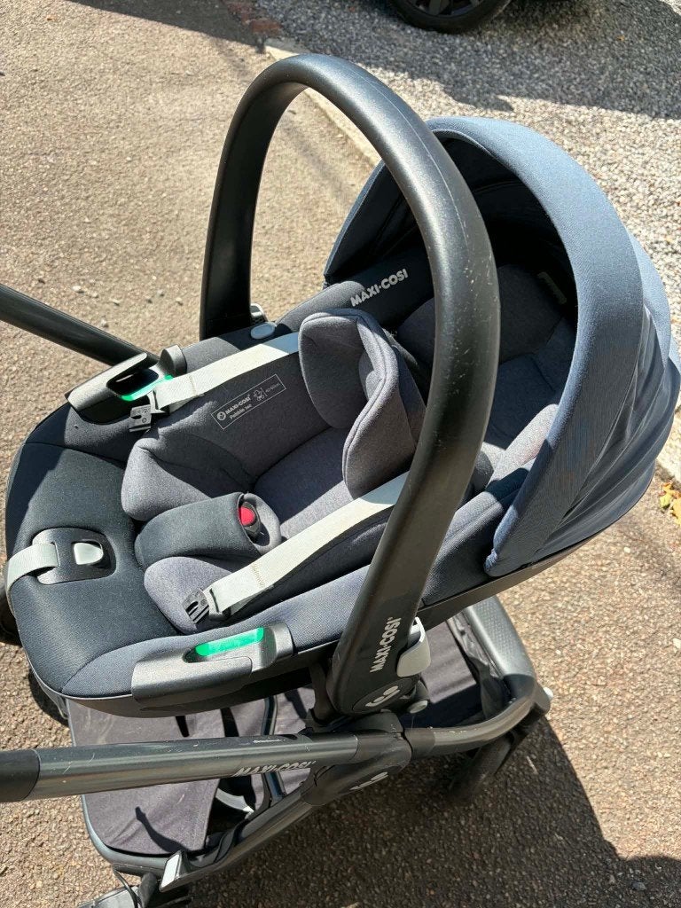 Poussette maxi cosi Adorra 2 , propre et complète ., Enfants & Bébés, Poussettes & Combinaisons, Enlèvement, Utilisé, Poussette