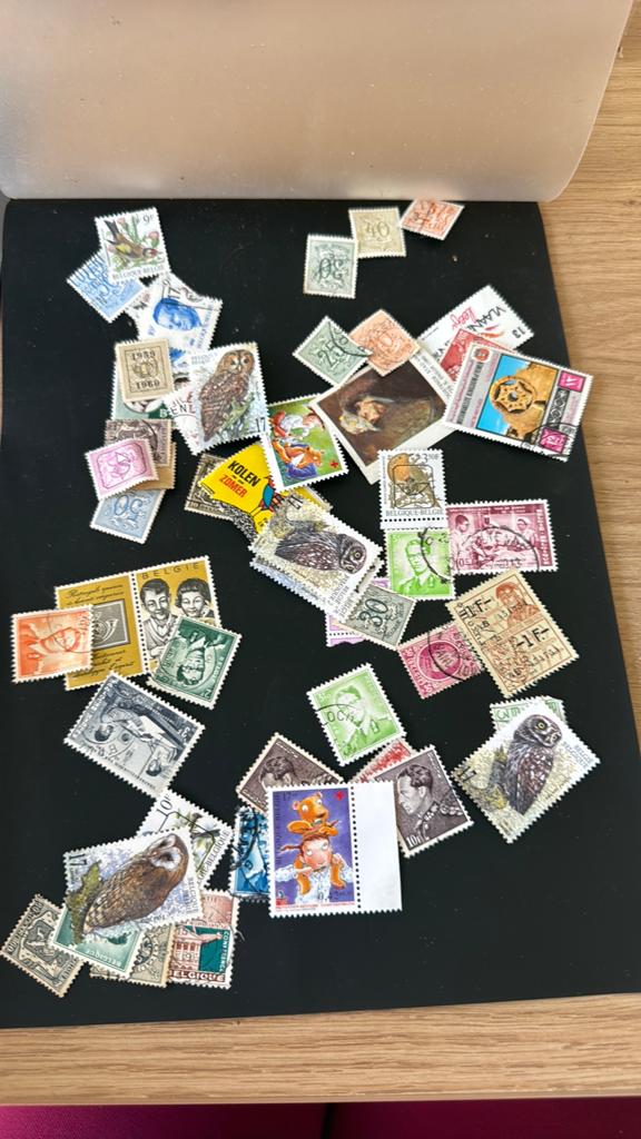 Postzegels set 8, Ophalen