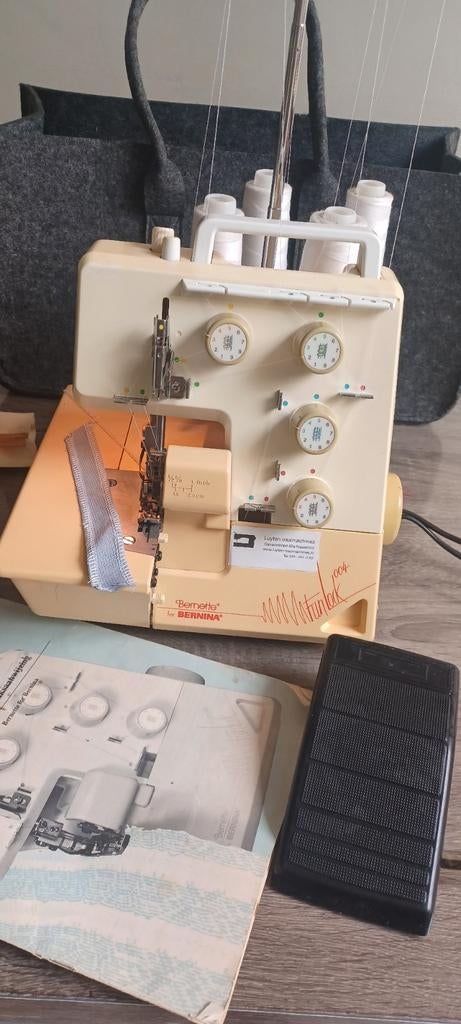 overlock machine bernette for bernina, Ophalen of Verzenden