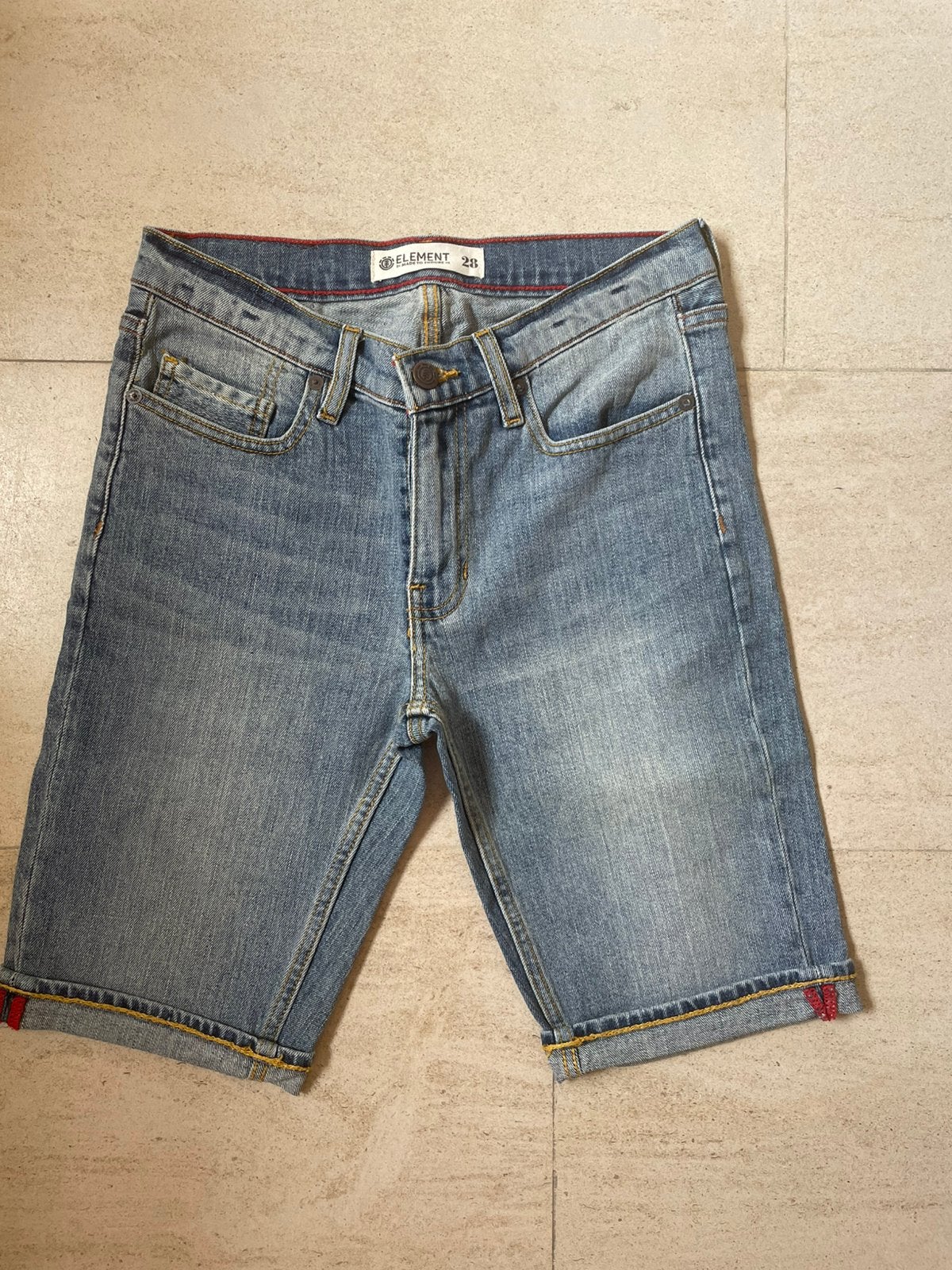 Jeansshort Element maat 28, Blauw, W32 (confectie 46) of kleiner, Ophalen of Verzenden, Zo goed als nieuw