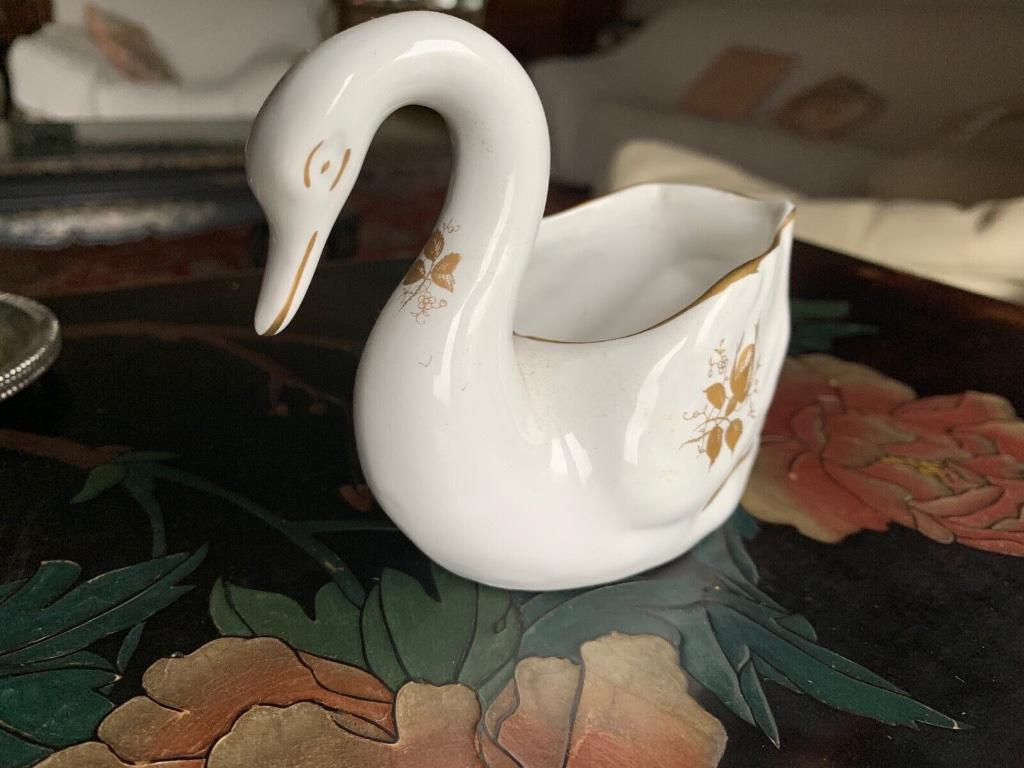 Porcelaine de Bruxelles cygne blanc doré hauteur 10cm, Antiquités & Art, Antiquités | Porcelaine, Envoi
