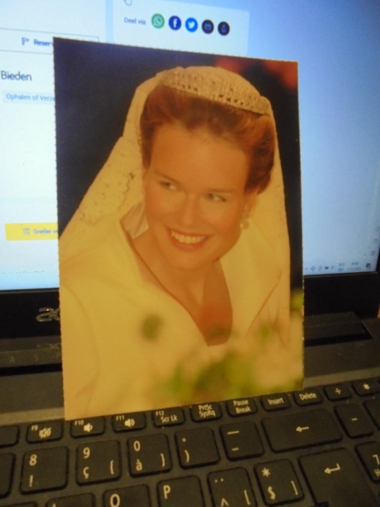 koningin Mathilde, Ophalen of Verzenden, Zo goed als nieuw, Kaart, Foto of Prent