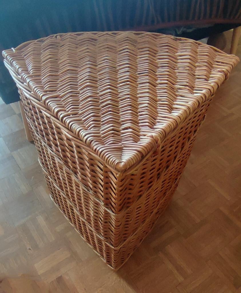 Grote hoekmand van rotan/rieten retro, Huis en Inrichting, Ophalen, Mand, Zo goed als nieuw, Riet