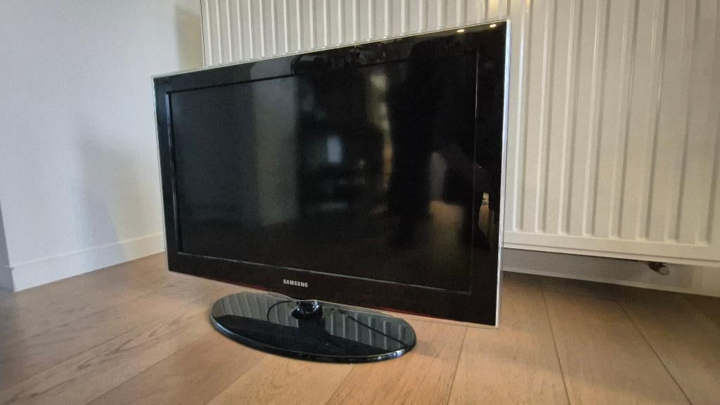 tv samsung LCD 550, Ophalen, Gebruikt, 50 Hz, LCD