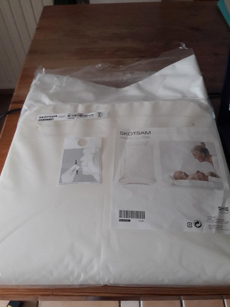 Nieuw opblaasbaar aankleedkussen van IKEA, Ophalen, Nieuw, Aankleedkussen, Overige merken