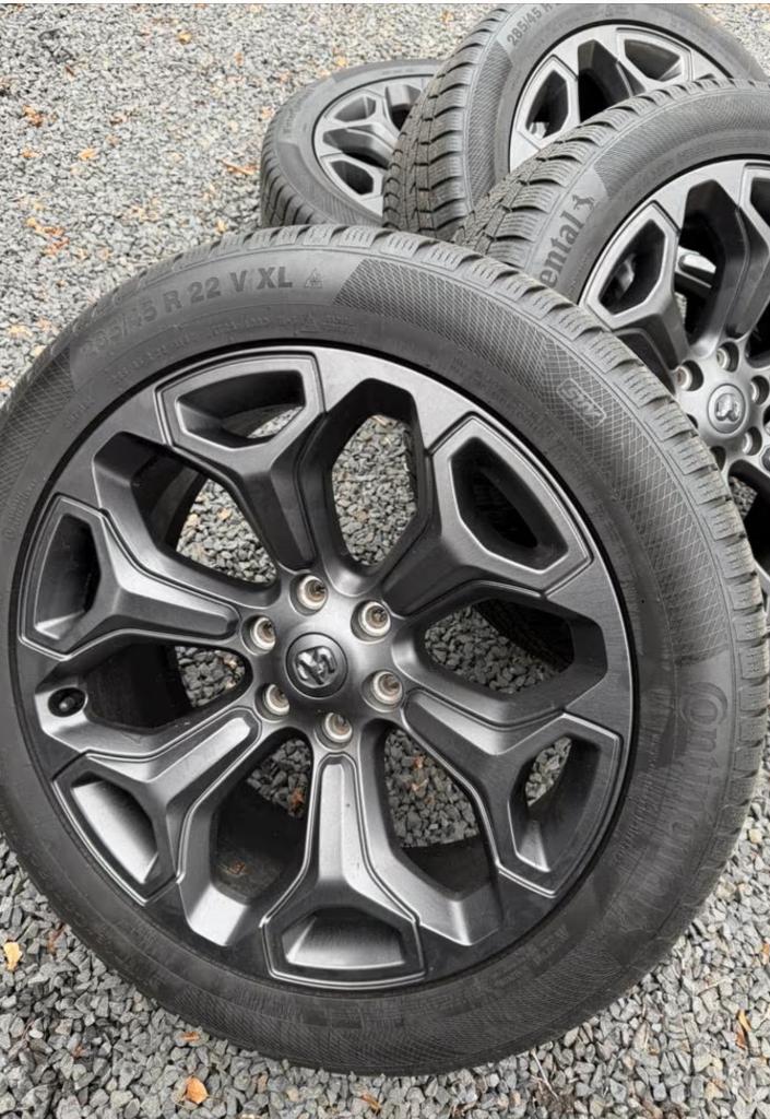 Winterbanden Dodge ram te huur, Ophalen, Overige maten, Winterbanden, Band(en)