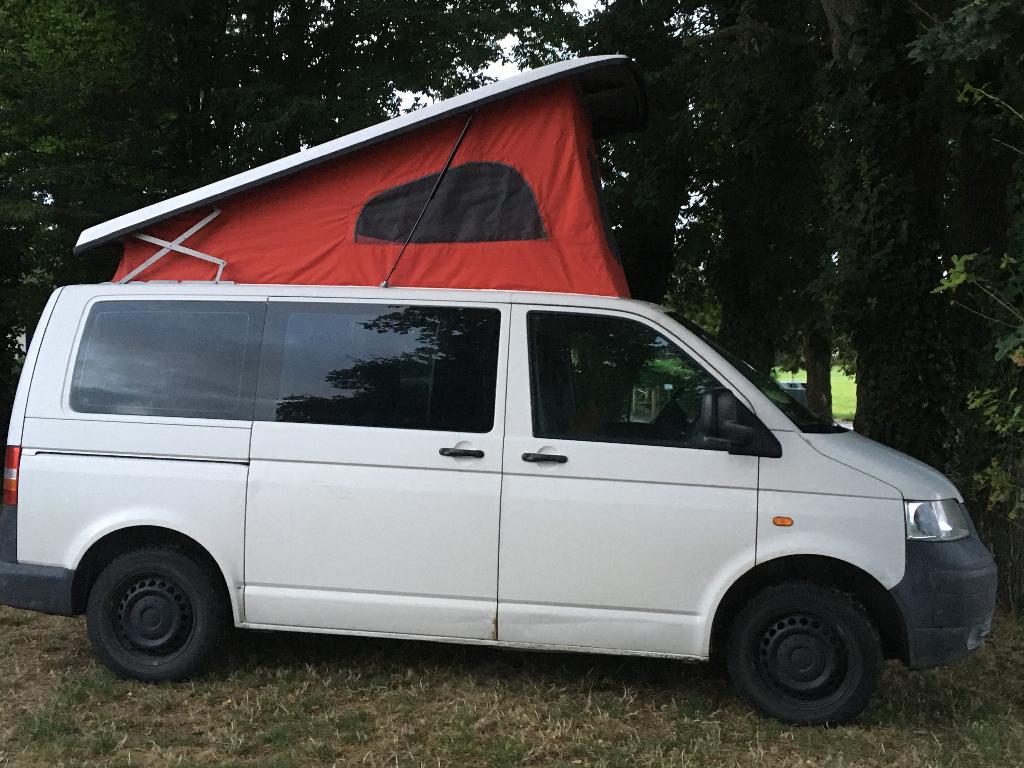 VW Transporter T5 2007, Auto's, Voorwielaandrijving, 4 deurs, 4 cilinders, Wit