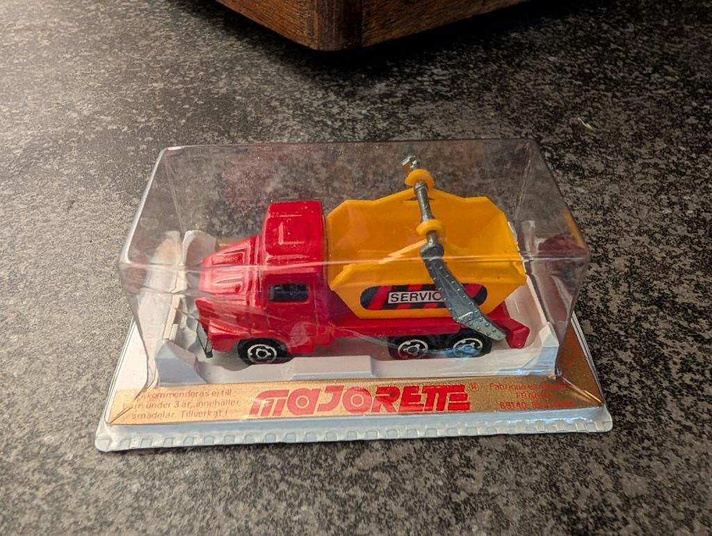 Nieuwe Vintage Majorette 222 auto met meerdere kiepwagens, Ophalen of Verzenden