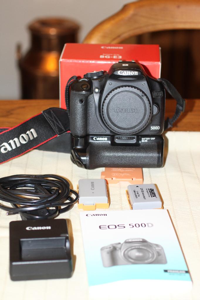 Appareilphoto canon Eos 500D, TV, Hi-fi & Vidéo, Appareils photo numériques, Enlèvement ou Envoi, Utilisé, Reflex miroir, Canon