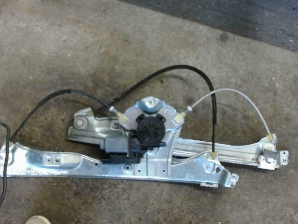 Lève vitre électrique gauche Renault Clio III 2005-2009, Enlèvement ou Envoi, Utilisé, Renault