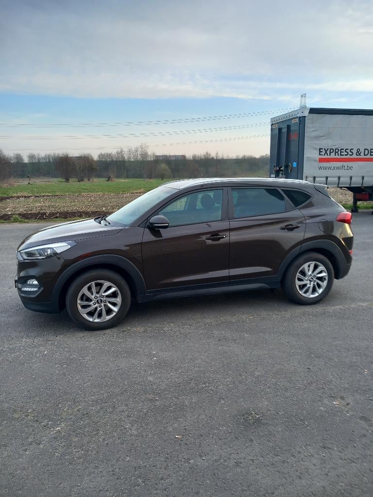 Een hele mooie Hyundai Tucson, Autos, Hyundai, Particulier, Tucson, ABS, Caméra de recul, Régulateur de distance, Airbags, Air conditionné