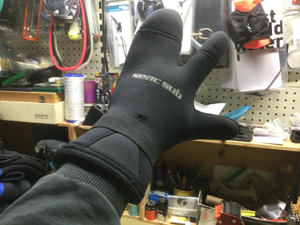Seac Sub Three Finger Gloves size M/L aan 12,50€ - Ecocheque, Watersport en Boten, Duiken, Gebruikt, Overige typen, Ophalen of Verzenden