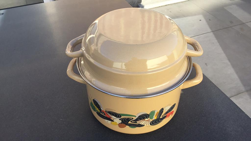 Kookpot voor mosselen te koken., Ophalen, Zo goed als nieuw