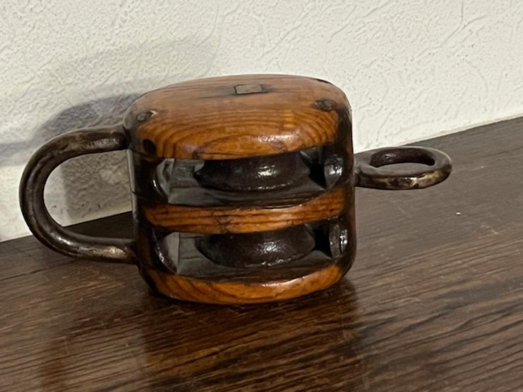 Kleine houten scheeps katrol, hout / staal, Antiek en Kunst, Ophalen
