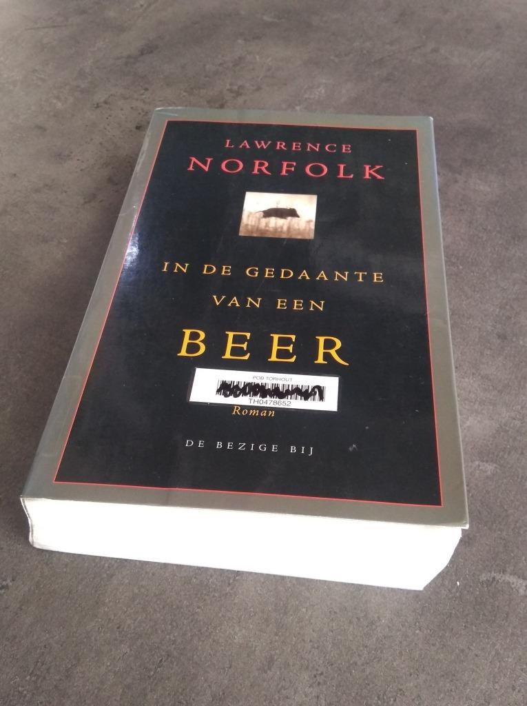 in de gedaante van een beer, Ophalen of Verzenden, Lawrence Norfolk