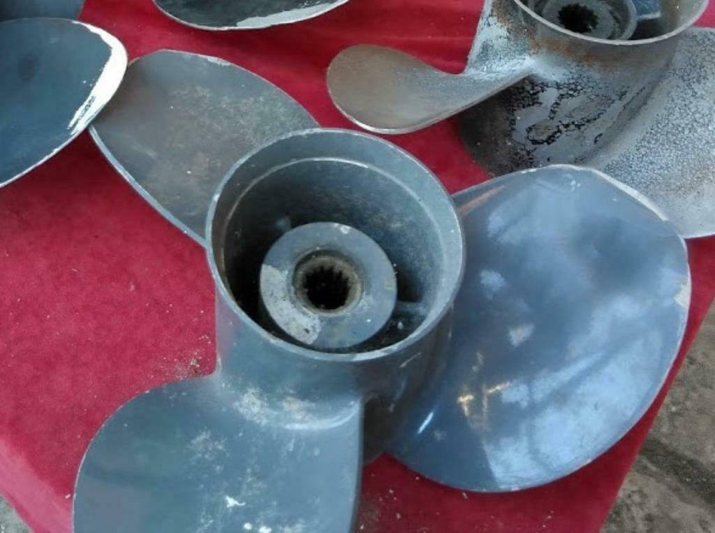 3 blade ALUMINUM RH Propeller, 15 x 15, Ophalen