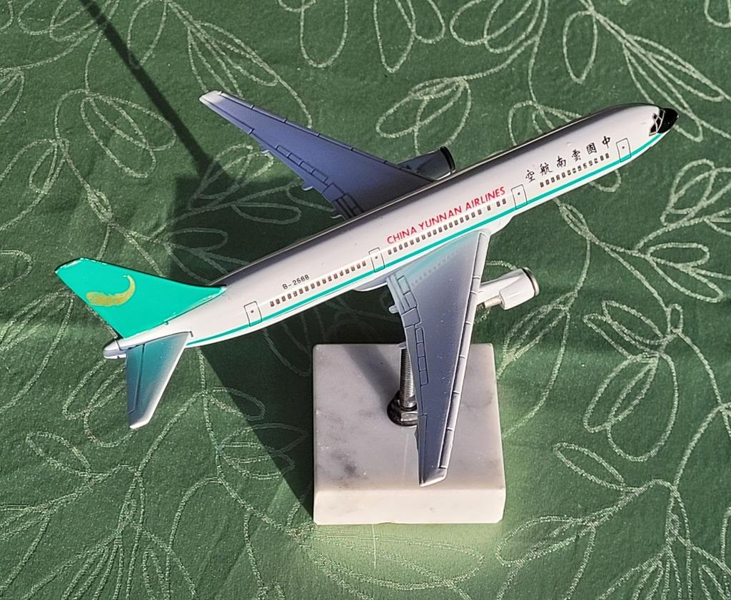 Uniek metalen schaalmodel Boeing 737 China Yunnan Airlines, Ophalen, Zo goed als nieuw, Schaalmodel