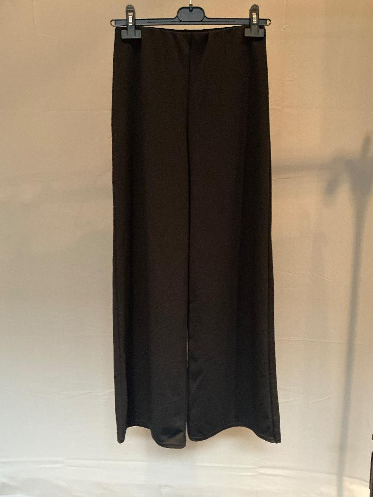 NIEUW - zwarte stijlvolle broek brede pijpen - M, Maat 38/40 (M), Zwart, Nieuw, Ophalen of Verzenden