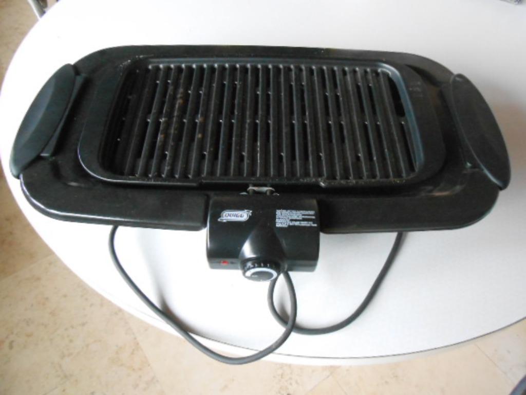 elektrische tafelgrill BBQ-grill 1200 watt model 370B Quigg, Ophalen of Verzenden, Gebruikt, Zie foto