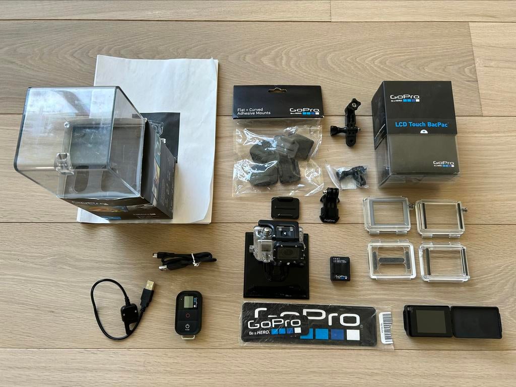 Go Pro Hero 3 + veel accessoires, Zo goed als nieuw, GoPro