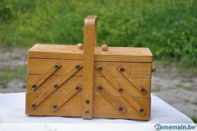 cousette en bois clair