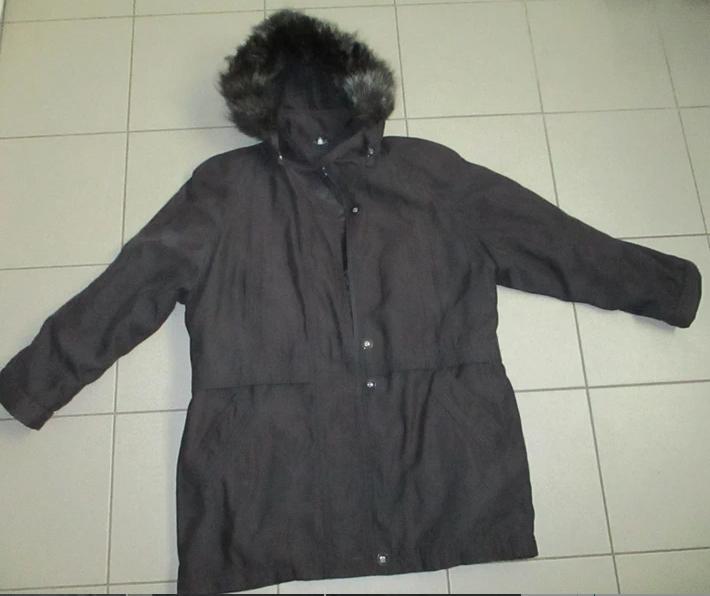 Jas met afritsbare kap met pels ,zwart warm en langer model, Ophalen of Verzenden, Gedragen, Maat 42/44 (L), Zwart