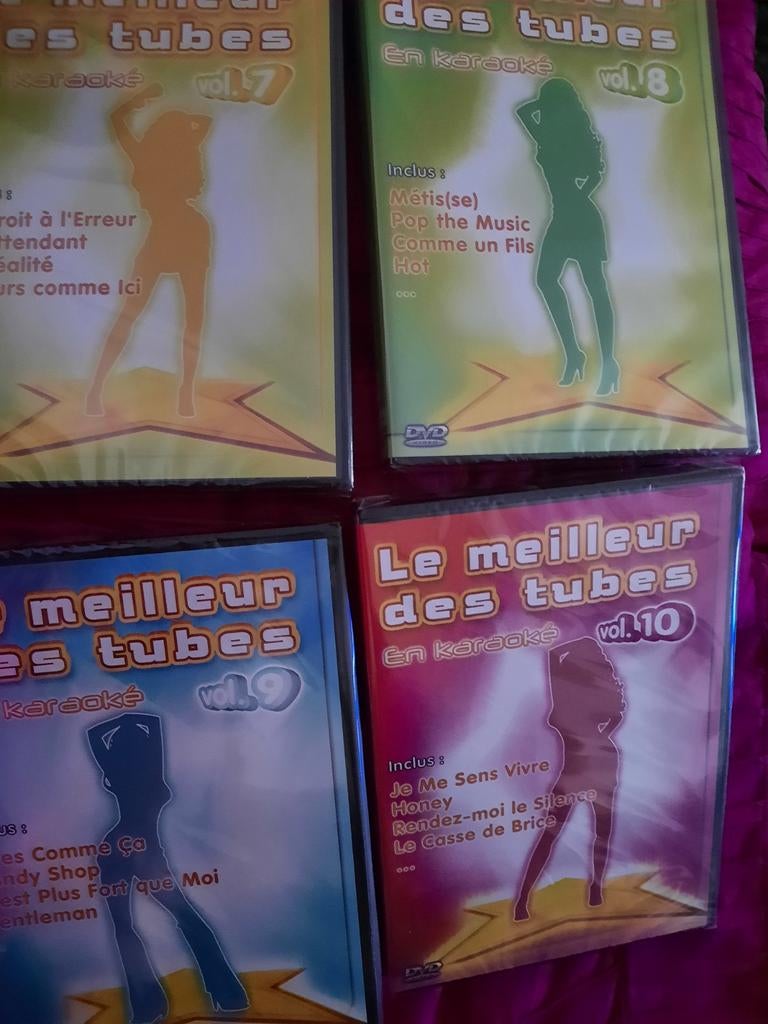 Le meilleur des tubes de karaoke en 4 dvd neufs, Enlèvement ou Envoi, Neuf, dans son emballage