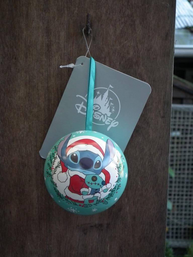 Disney metalen kerstbal „Stitch” Vrolijk kerstfeest, Diversen, Kerst, Verzenden, Zo goed als nieuw
