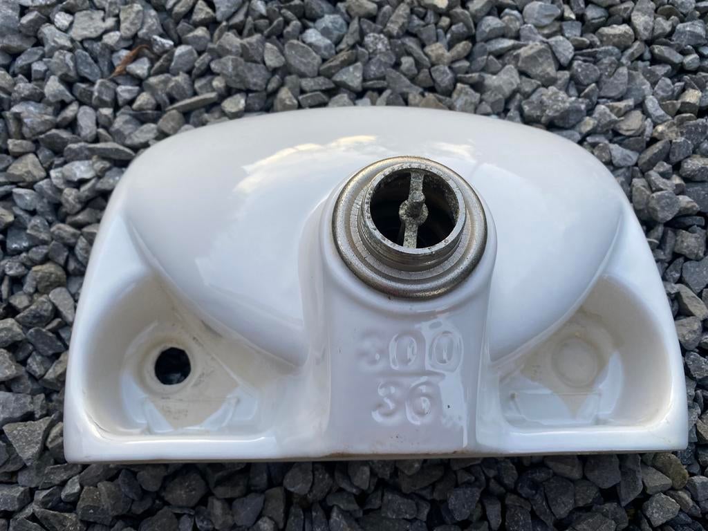Petit évier à main en porcelaine, Comme neuf