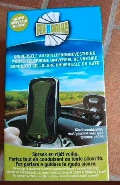 Lot de 36 portes GSM universels pour voiture. Neufs ! A la p, Enlèvement ou Envoi, Neuf, Voiture