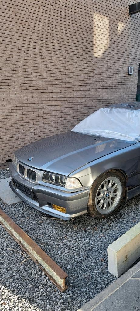 BMW E36 avec M52B20 — Idéal pour les pièces, Enlèvement, Avant, BMW