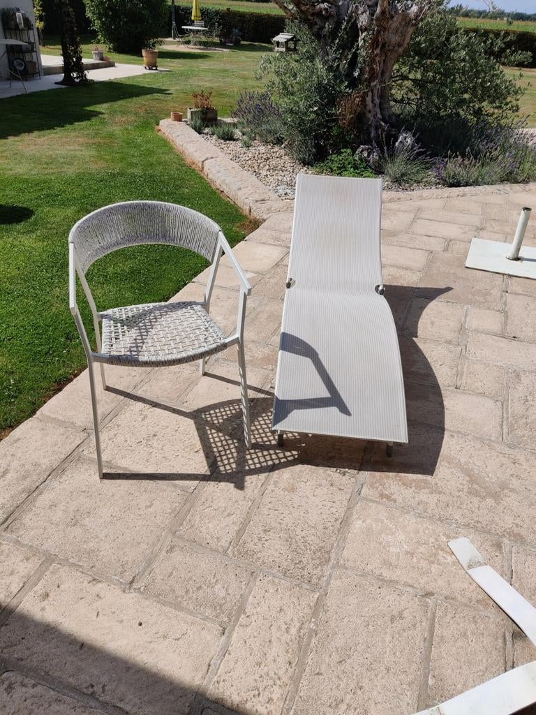 2 chaises longues blanches. Nouveau, Enlèvement, Comme neuf