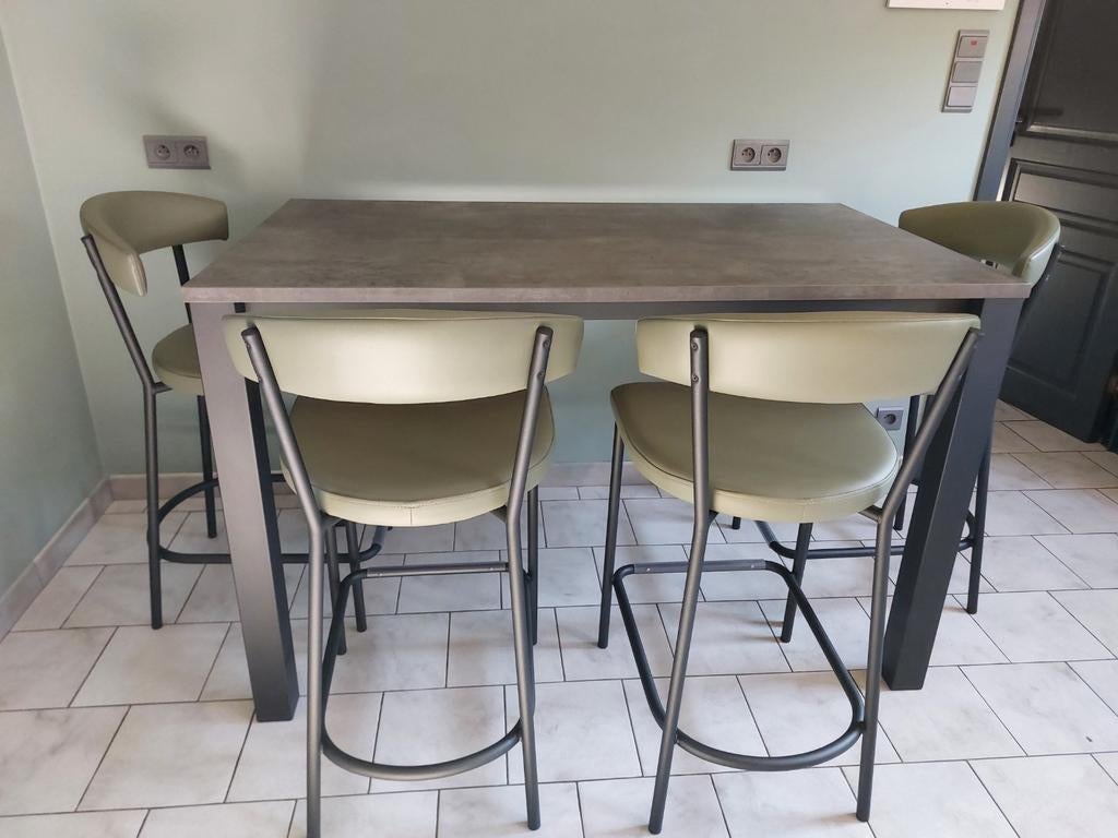 Table et chaises cuisine, Huis en Inrichting, Tafels | Statafels, Ophalen