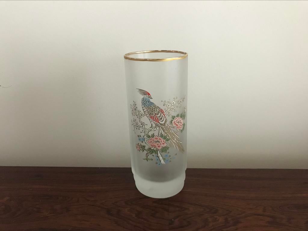 Vaas mat glas melkglas goudkleurige rand afbeelding pauw, Antiek en Kunst, Ophalen of Verzenden