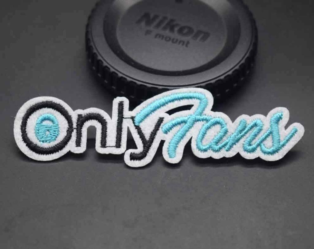 OnlyFans Only Fans logo patch - 90 x 25 mm, Ophalen of Verzenden, Nieuw, Hotfix patronen